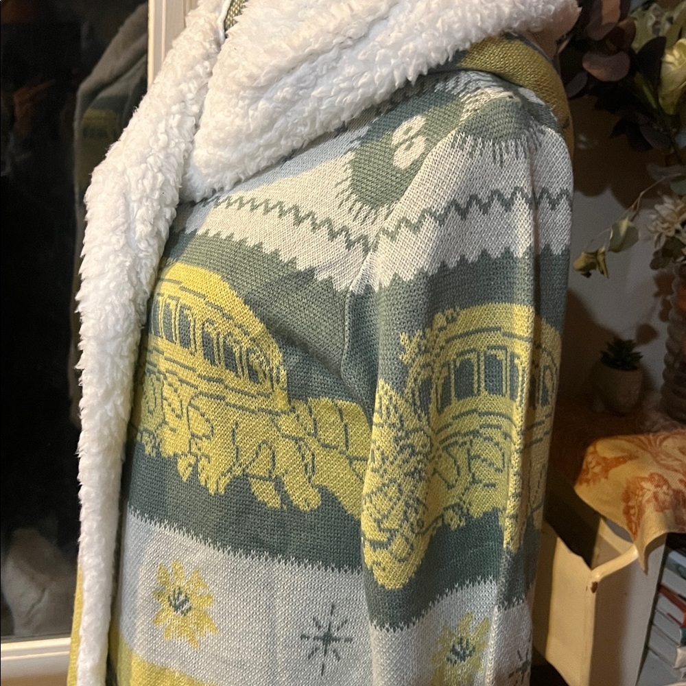 Studio Ghibli My Neighbor Totoro Fair Isle Sherpa Cardigan Yellow Blue hooded - Picture 7 of 8
